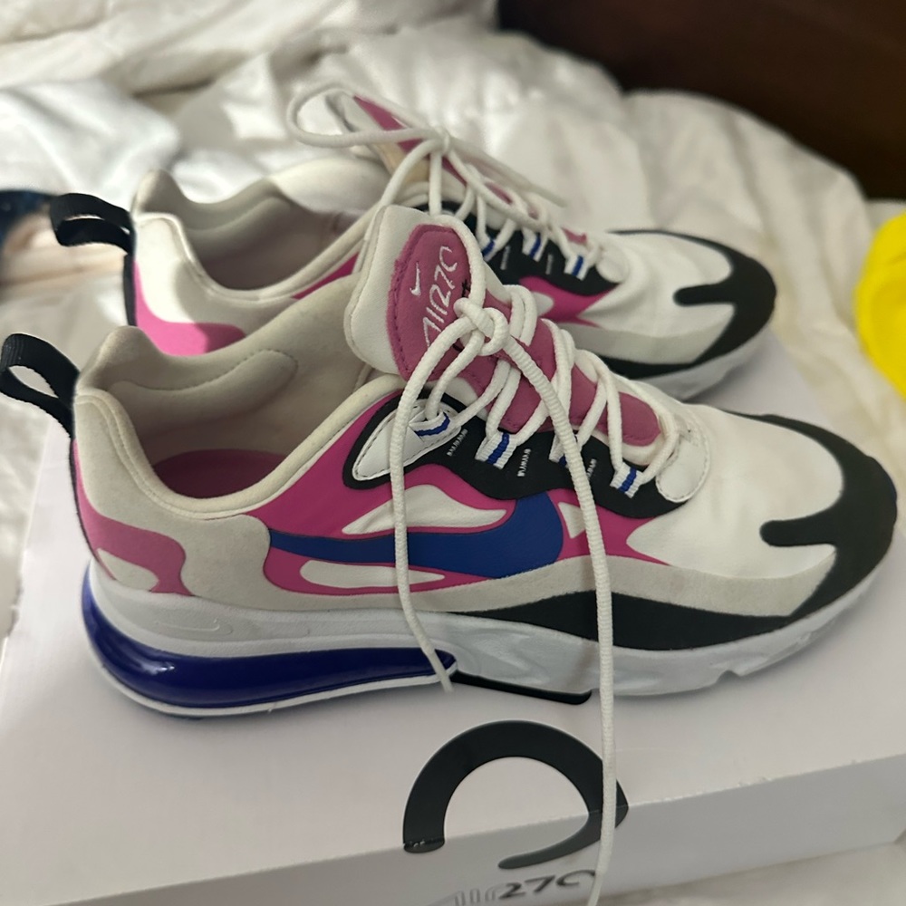 Nike Airmax react 270 size 9 women’s -